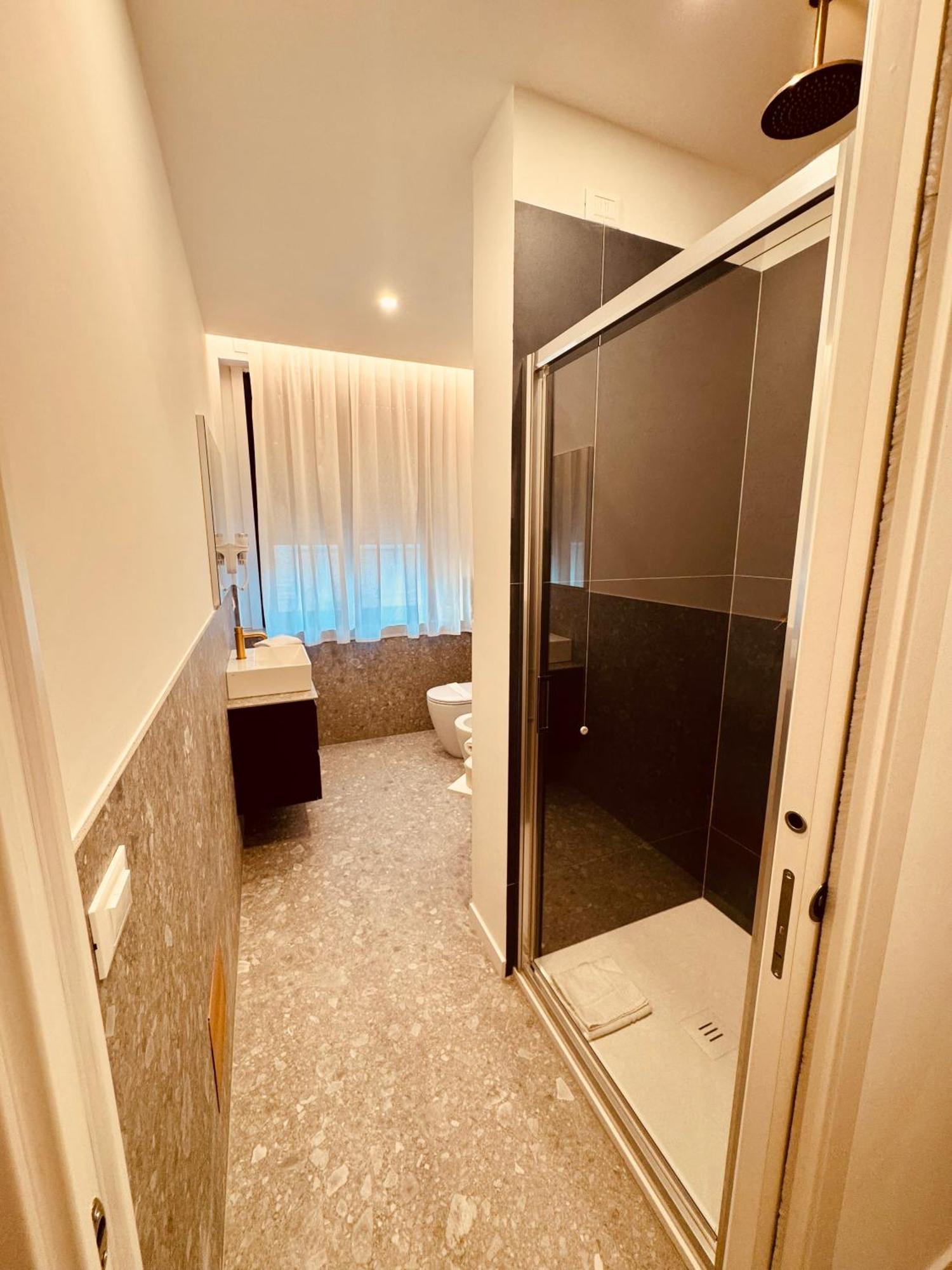 Hotel Pex Mantova Bagian luar foto